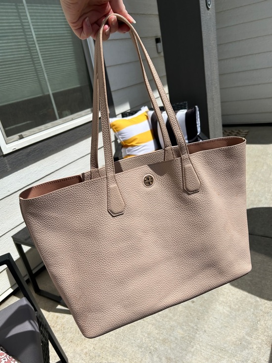 Tory Burch Handbags - Rehab Tory Burch Tote Bag